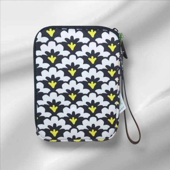 Vera Bradley Medium Neoprene Tablet Sleeve/Case~Fanfare~ NWT - Picture 1 of 3